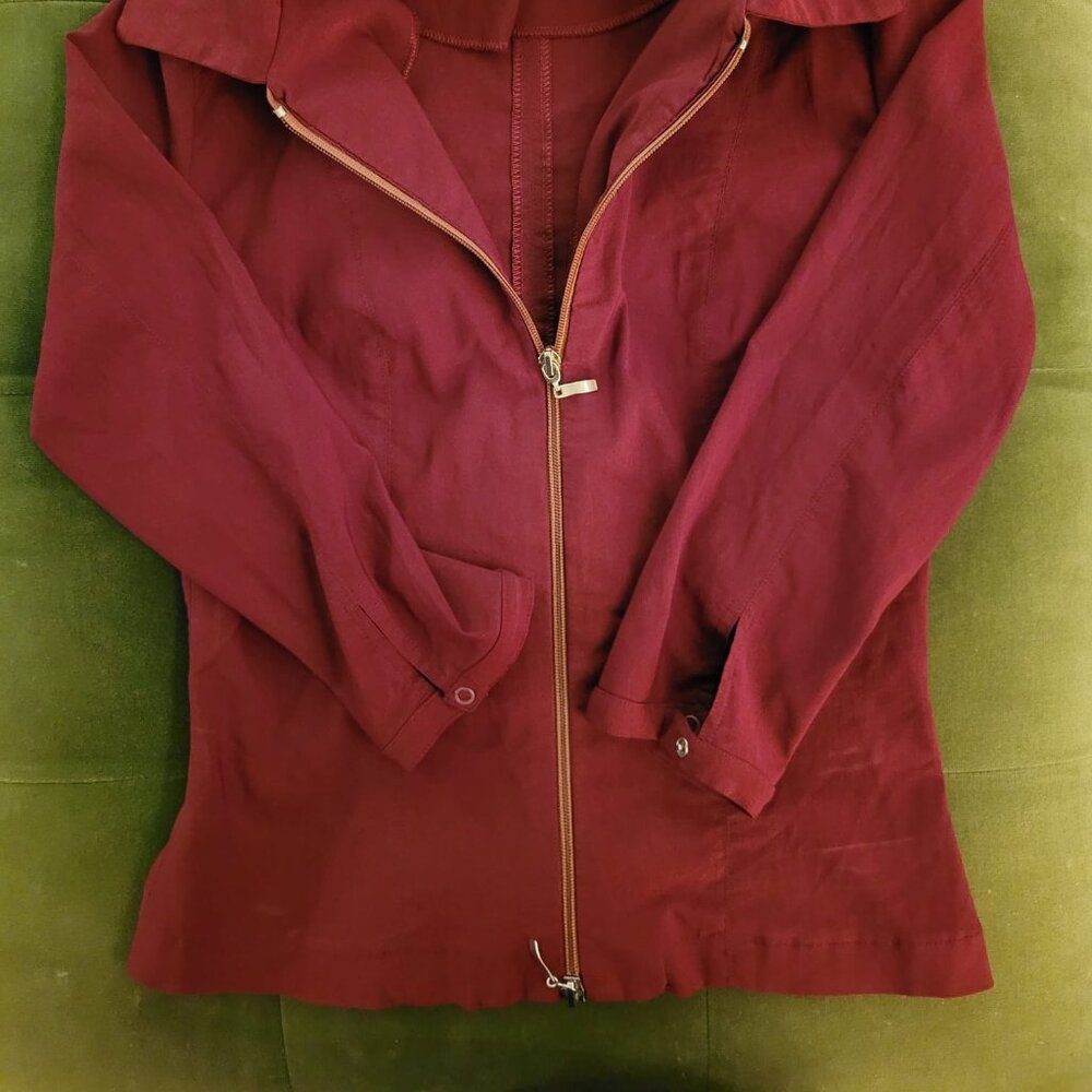Beautiful red/wine blazer with full zipper